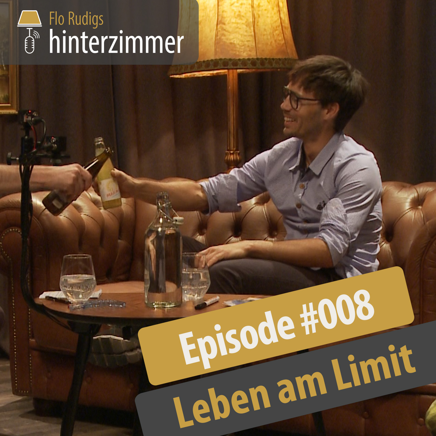 #008 Michi Strasser: Mit dem Rad um die Welt | Hinterzimmer episode artwork